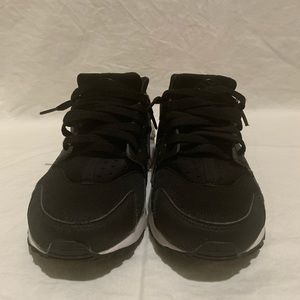 Black + White Huaraches